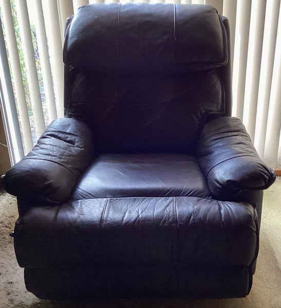 Reserve $120 Genuine Lazy Boy Leather Recliner Chair62956659573377111