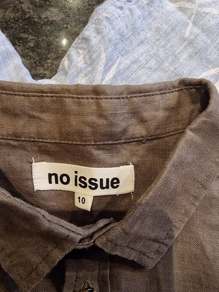 Pair of short sleeved linen shirts boys age 10 Carousel 6