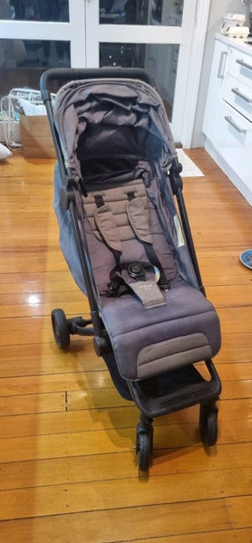 Edwards and Co Otto Pram/Stroller Carousel 1