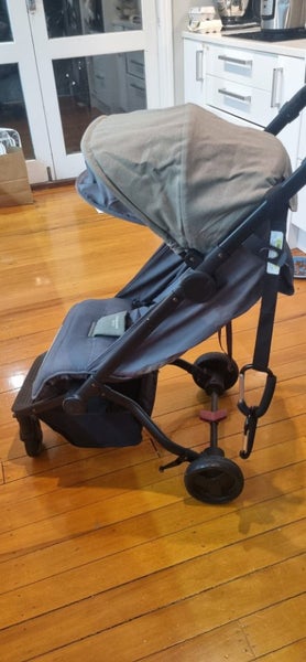 Edwards and Co Otto Pram/Stroller Carousel 2