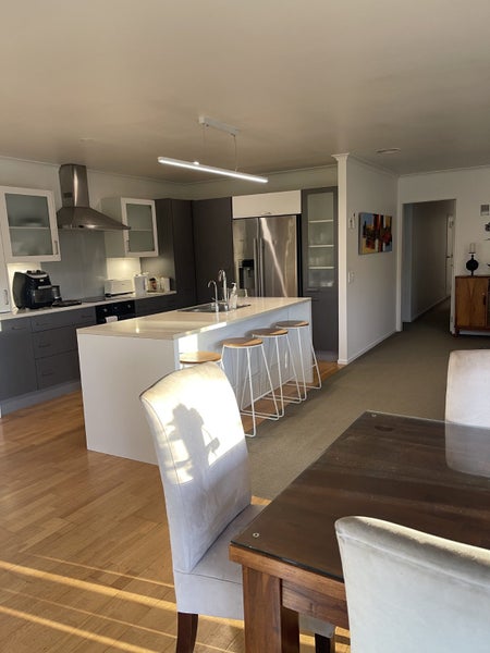 Welcome Bay, 4 bedrooms62959510104705113