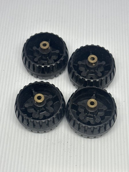 Meccano Black Plastic Wheels w/brass boss x 4 Carousel 2