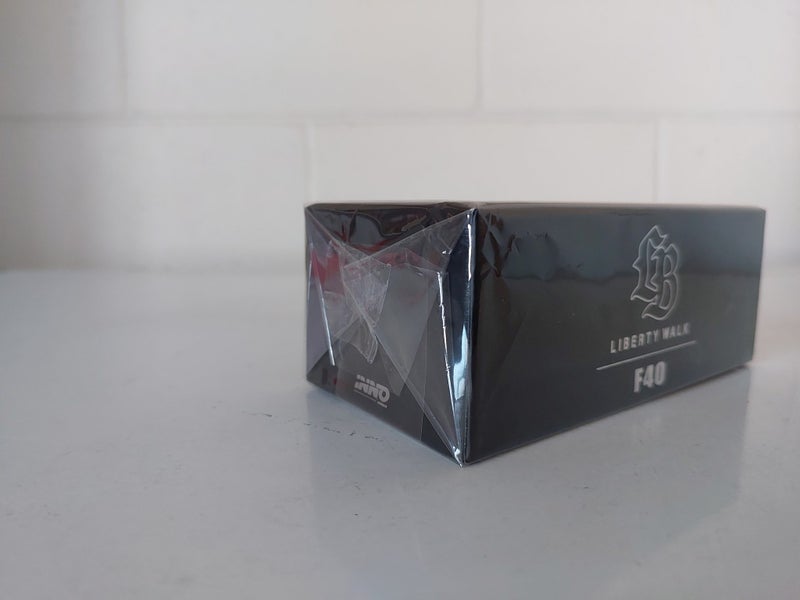 INNO64 LBWLK FERRARI F40 (CHASE) HONG KONG TOY CAR SALON 2023 S/EDITION- RARE Carousel 13