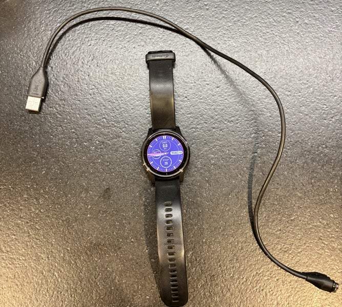 Garmin Vivoactive 4 Smartwatch – GPS, Fitness, Black – Great Condition! Carousel 1