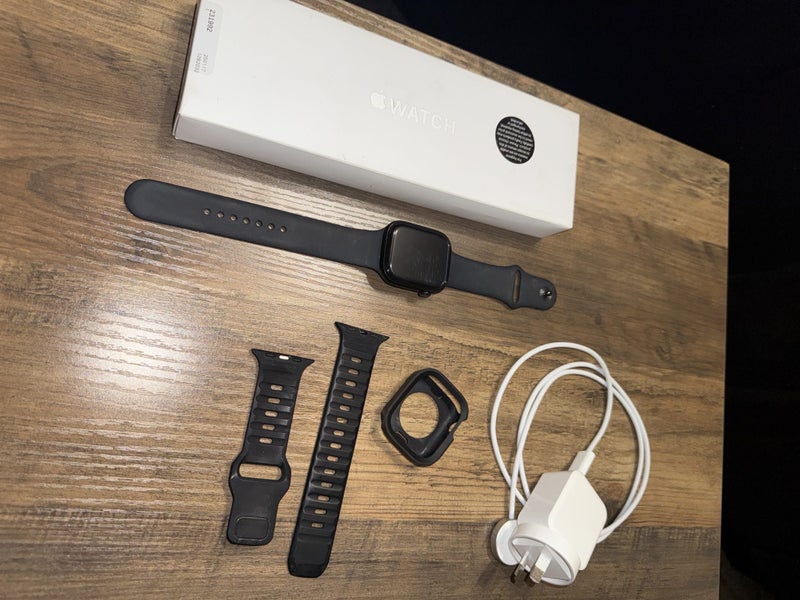 Apple Watch Series 10 46mm Carousel 1