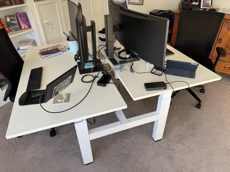 Agile Electric 2 Double standing desk Carousel 1