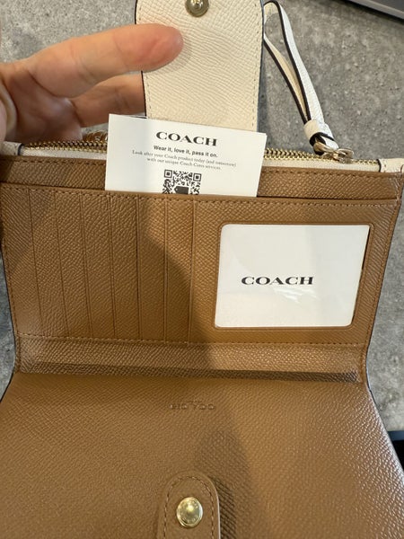 Coach Womens Wallet Chalk/White Polished Pebble finish62957611142275114