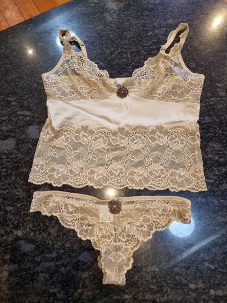 Stunning Trelise Cooper lingerie62957611497602112