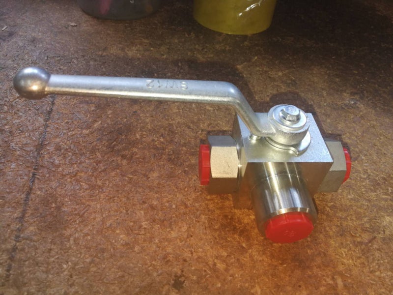 3 Way Ball Valve L type 31.5mpa BSP thread 1/4" 3/8" 1/2" 3/4'' 1" Carousel 4
