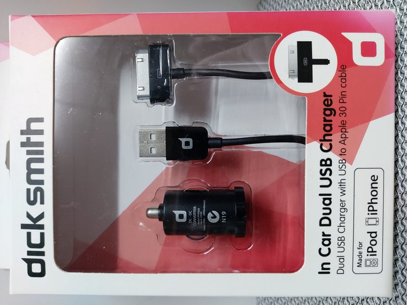 Dual USB Car Charger + Apple iPad / iPod Charge cable Carousel 1