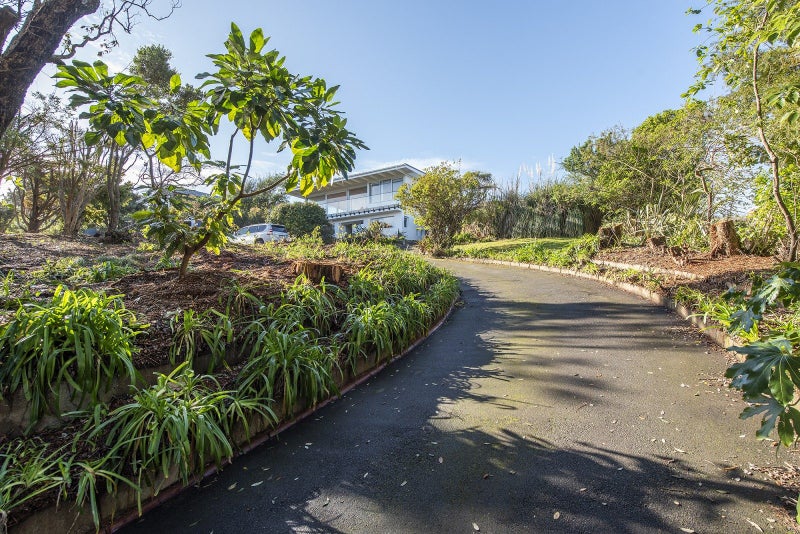 Prime Coastal Land – Exclusive Opportunity!63612892374530113