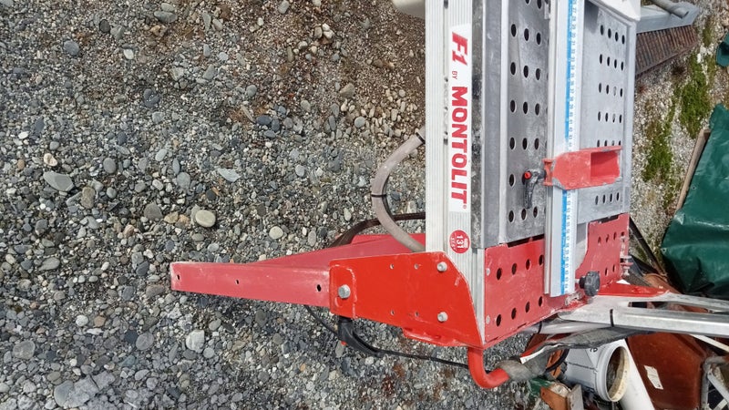 ITALIAN TILE CUTTER/SAW, ELECTRIC WET, MONTOLIT F1-131 BROOKLYN62958561779457111