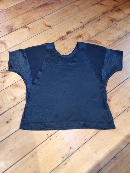 Nyne silk tee size 1062957611770369119
