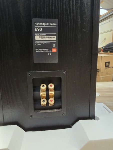 JBL E90 Floor-Standing Speakers – Perfect Condition!62960460951042111