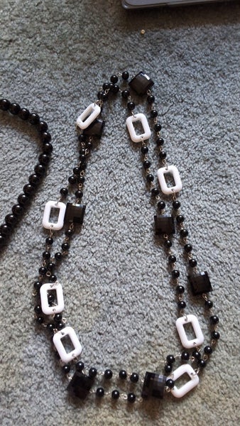 2X BEADED NECKLACES, 1X BLACK BEADED NECKLACE, 1X SMALL B&W NECKLACE Carousel 2