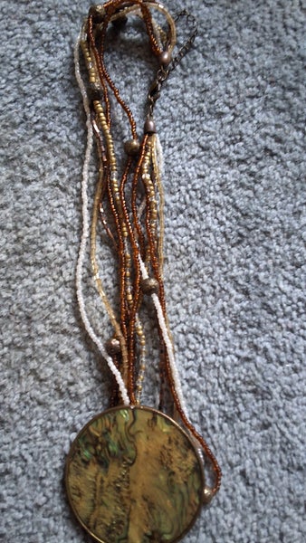 3 NECKLACES,1 PINK SHELL,1 LAYERED PAUA SHELL, 1 ROSE PENDANT Carousel 2