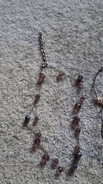 3X DIFFERENT NECKLACES Carousel 2