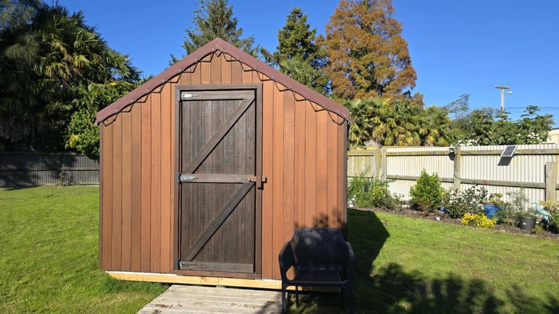 Glamping Hut Carousel 1