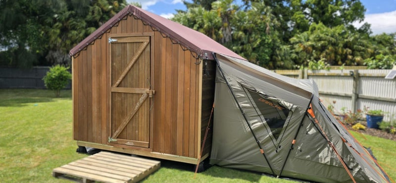 Glamping Hut Carousel 11