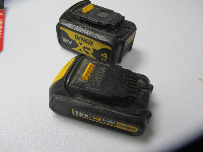 Dewalt 18v Batterys x2 Carousel 1