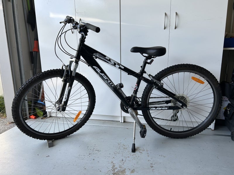 AVANTI - Black Thunder Mountain and Road Bike - Offers acceptable62971967955459117