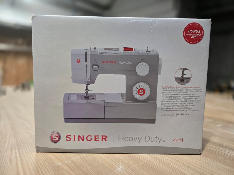 SINGER Heavy Duty 4411 Sewing Machine – Excellent Condition62960723570050114