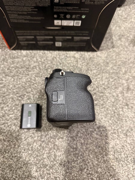 Sony A7IV w/ Smallrig cage & handle63003959703682114