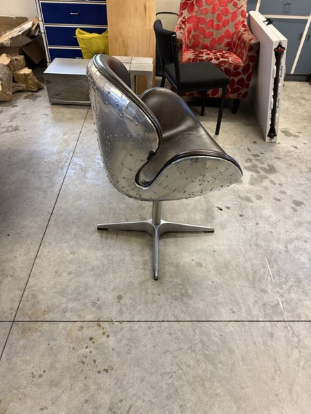 Jet Office desk in vintage brass finish plus chair62966410560002114