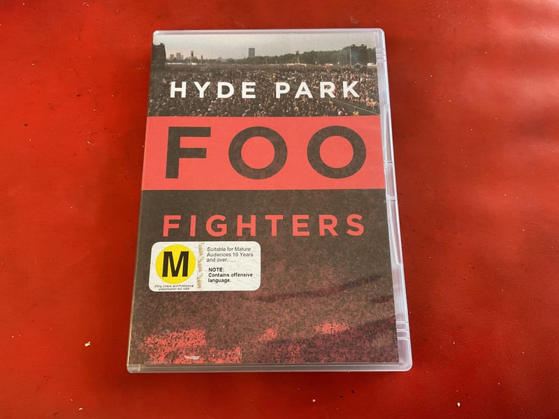 Foo Fighters - Hyde Park Carousel 1