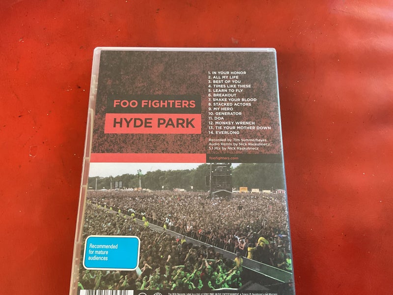Foo Fighters - Hyde Park Carousel 2
