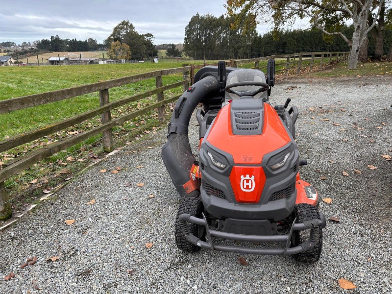 Husqvarna Ride-on Lawn Mower with Trailer62966410571009114