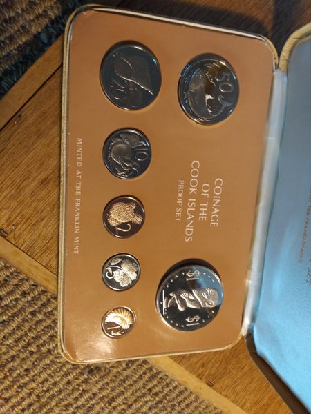 1981 Cook Islands Proof Set Carousel 1