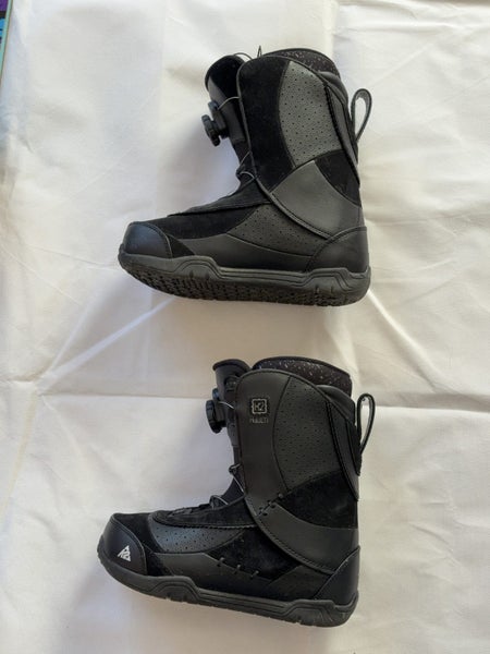 Women's US 8 K2 Snowboard boots62978586400387111