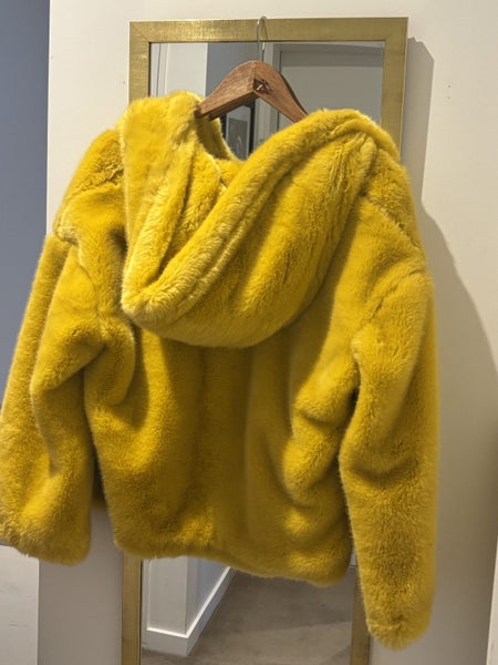 Yellow faux fur62964510316673114