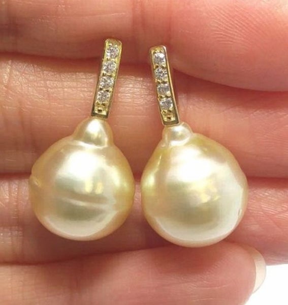 SALE! Gorgeous AUSTRALIAN GOLD PEARL & Crystal Earrings Carousel 2