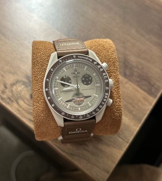 Omega x Swatch. Moonswatch Mission to Saturn Carousel 1