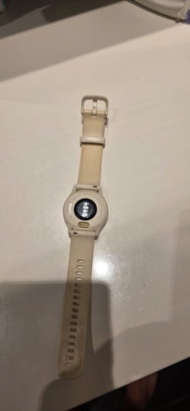 Vivomove Garmin smart watch Carousel 2