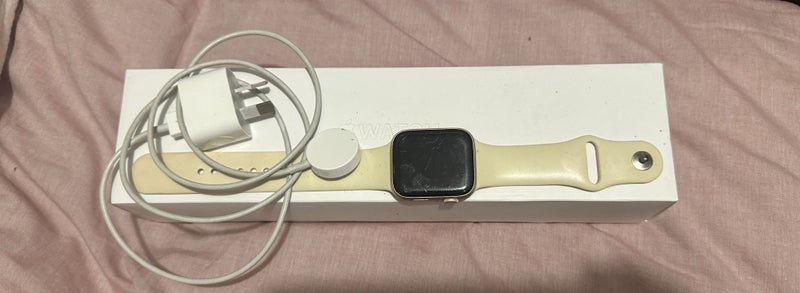 Apple Watch Series 4 Carousel 1