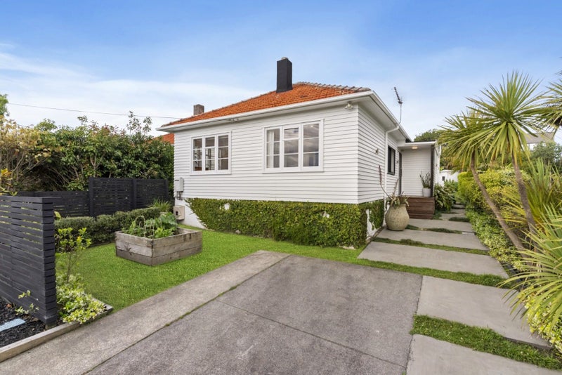 Image 1 of 20