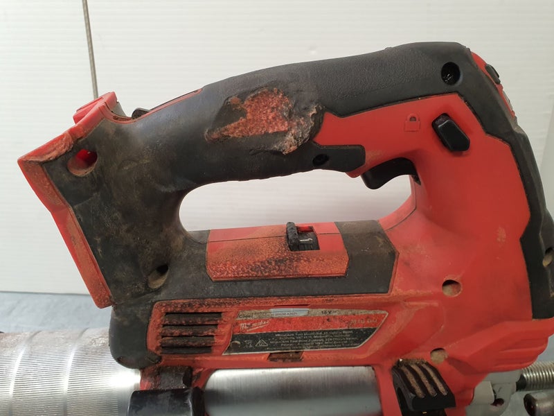 Milwaukee 18V M18GG Cordless Grease Gun (Skin Only) Carousel 5