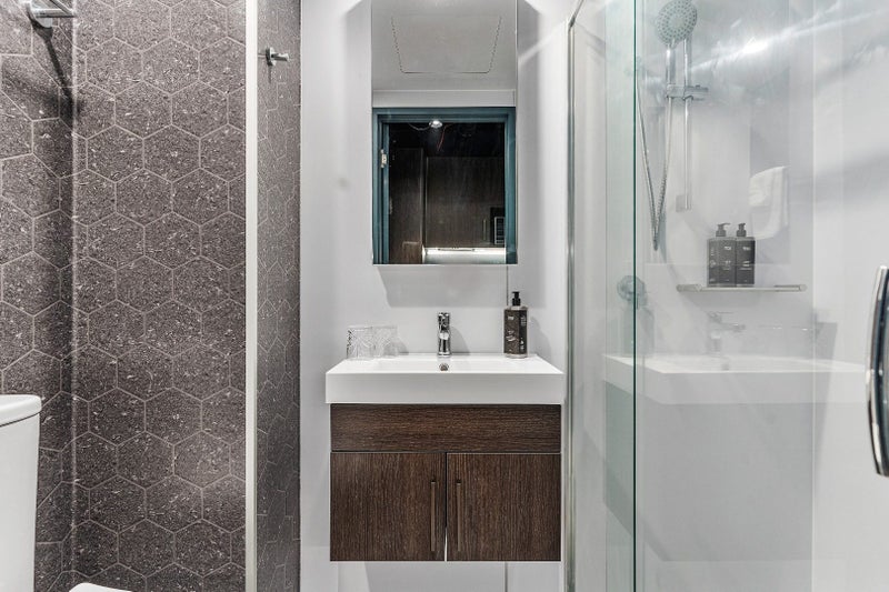 City Centre, Studio64596678415490112