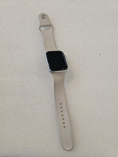 Apple Watch Series 8 45mm Carousel 2
