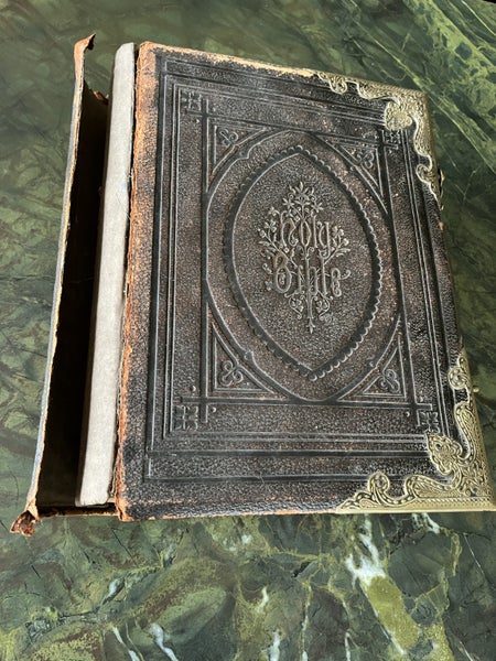 Large illustrated 1860s Family Bible62998256207490113
