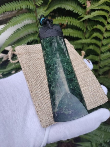 HUGE 15.5cm Douglas Creek Pounamu Necklace E.T.S Jewellery $1res Carousel 2