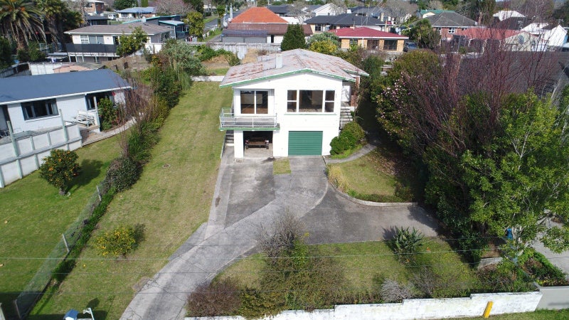 Image 3 of 11