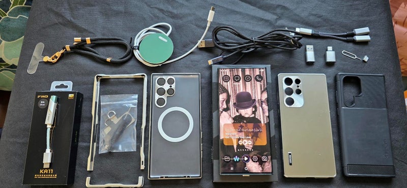 Samsung Galaxy S22 ultra, Green, 256GB, Condition A, plus Fiio KA11 and More..62970070688643111