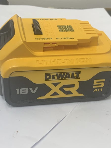 AS NEW 2024 DeWALT 18V 5.0AH DCB184 XR Battery Carousel 1
