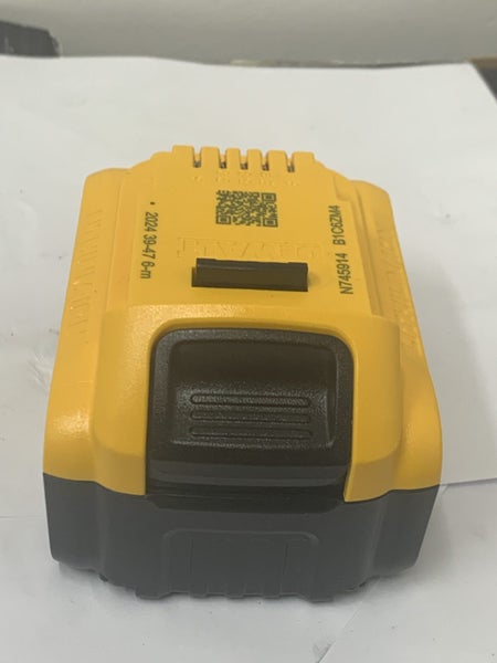 AS NEW 2024 DeWALT 18V 5.0AH DCB184 XR Battery Carousel 7