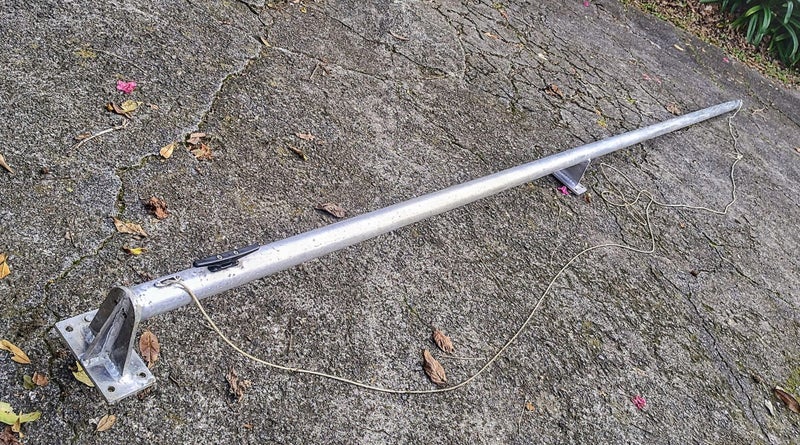Flagpole, Polished Aluminum, 5 m with internal nylon halyard. Carousel 1