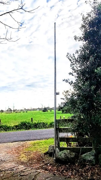 Flagpole, Polished Aluminum, 5 m with internal nylon halyard. Carousel 7